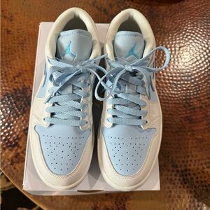 Nike Air Jordan 1 Low - Women’s 8.5 - Like New!